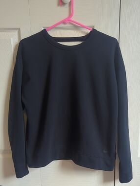 Nike Women’s Dri Fit Black Crewneck Sweatshirt With Back Keyhole Detail